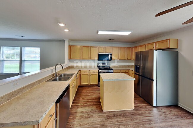 Building Photo - 322 Stewart Springs Dr