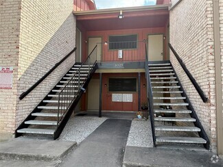 Building Photo - 8909 Parkfield Dr