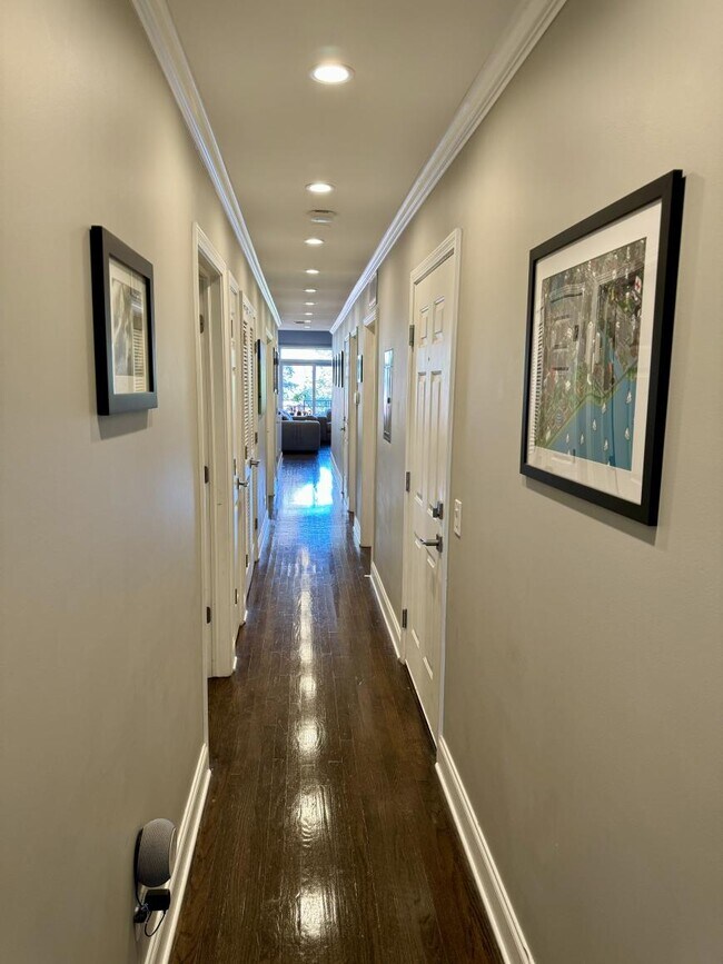 Foto del edificio - 3 bedroom in Chicago IL 60625