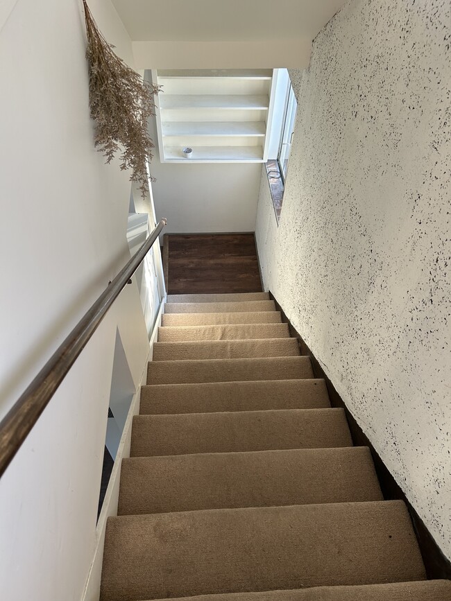 Stairs to small bedroom - 1621 Bryn Mawr Ave