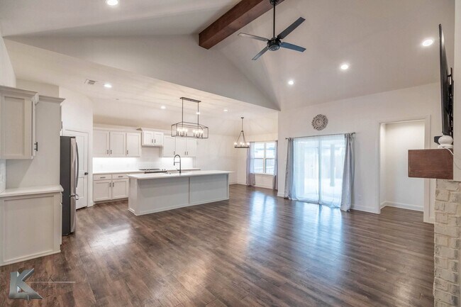 Building Photo - 3/2/2 Wylie ISD, new and open and beautiful!