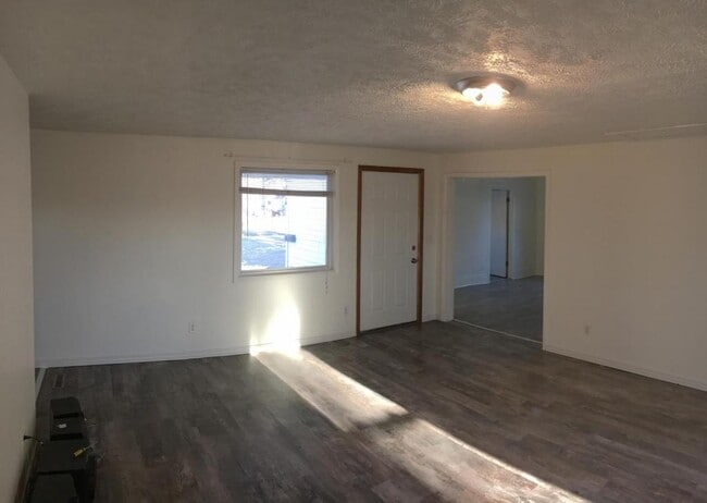 Building Photo - 801 North Fourth Avenue