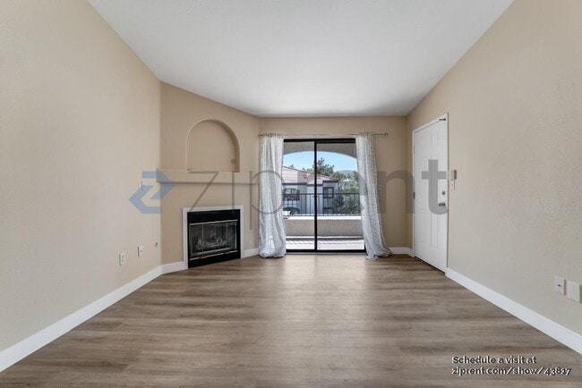 Building Photo - 950 Seven Hills Dr