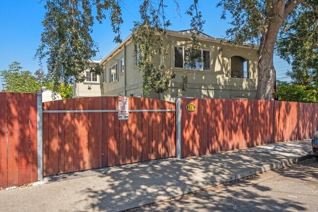 Foto del edificio - 197 Nottingham Ave