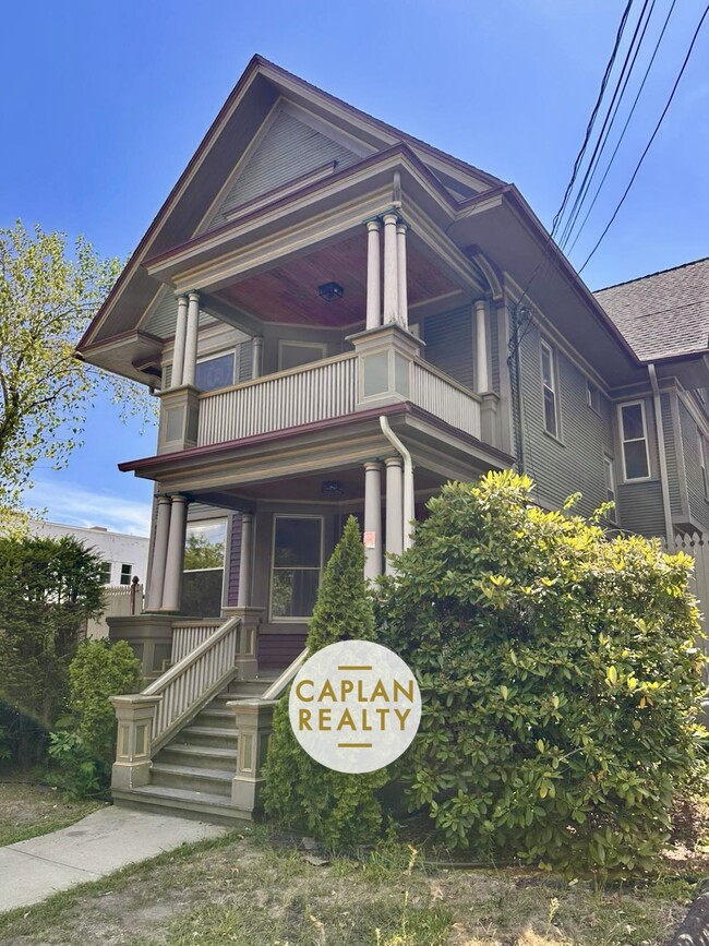 Building Photo - 396 Whalley Ave