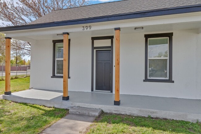 Building Photo - 399 Pacific Dr