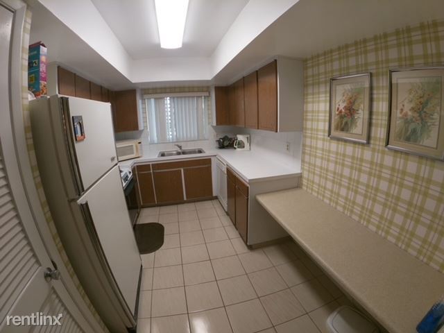 Building Photo - 2 br, 2 bath Condo - 6161 GULF WINDS DRIVE