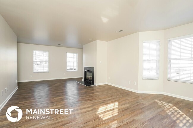 Building Photo - 2115 Gramercy Park Dr