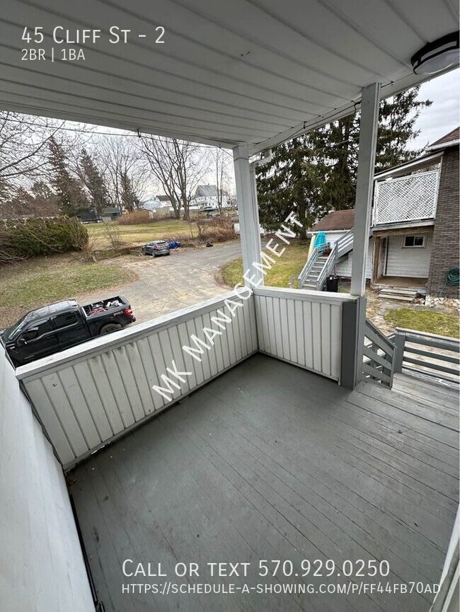 Building Photo - 2 bed/1 bath