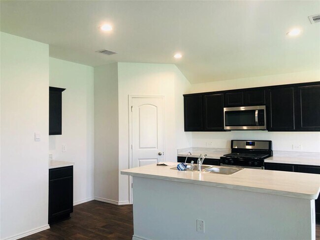 Building Photo - 21546 Violet Rdg Rd