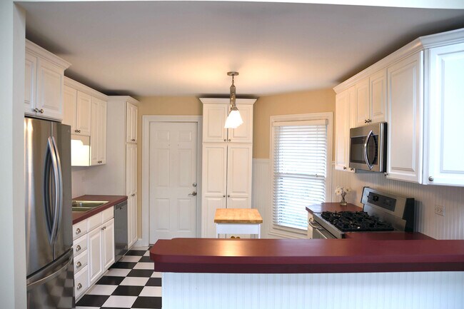 Building Photo - 2138 Stirrup Ln