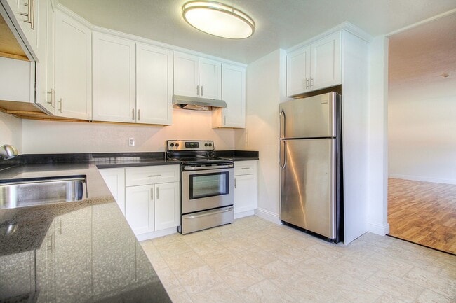 Foto del edificio - 6233 Montecito Blvd