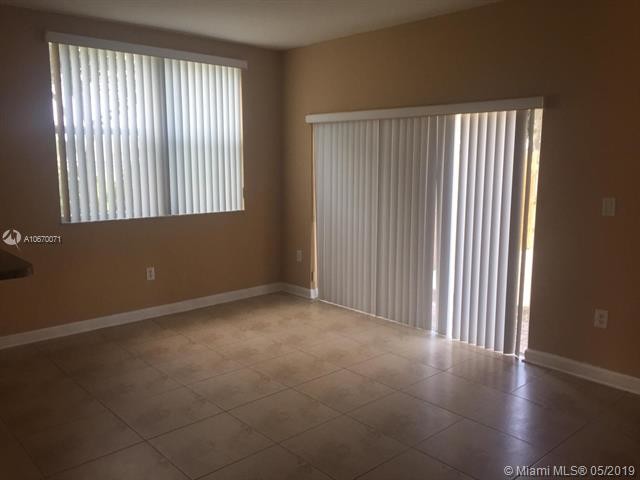 Foto del edificio - 1490 NE 33rd Ave  109-13
