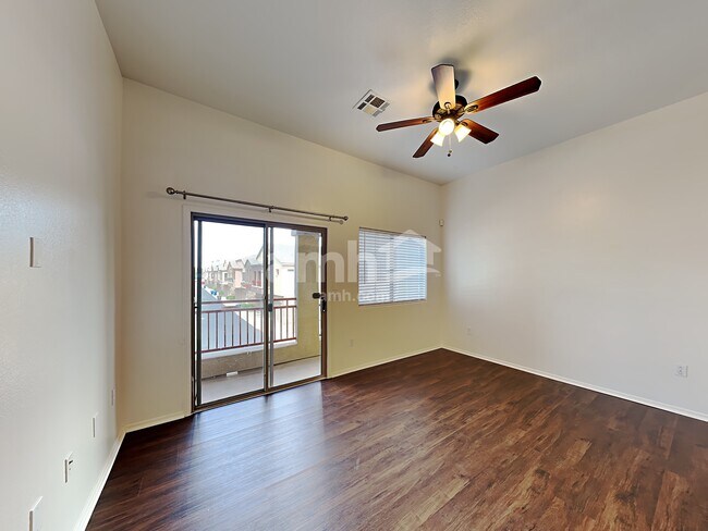 Foto del edificio - 1350 S Greenfield Rd