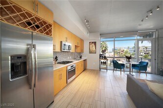 Building Photo - 353 E Bonneville Ave