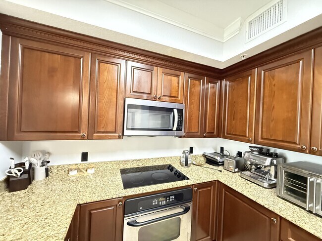 Foto del edificio - 1660 Renaissance Commons Blvd