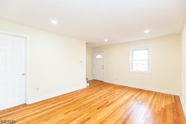Building Photo - 78 Koyen St