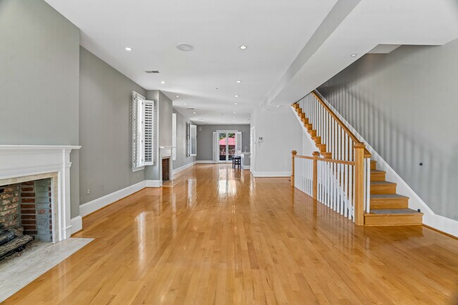 Foto del edificio - 1343 Q St NW
