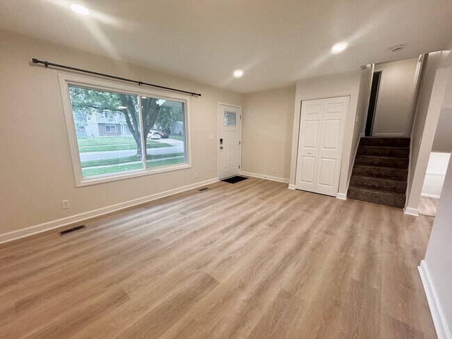 Foto del edificio - 317 Hadleigh Rd