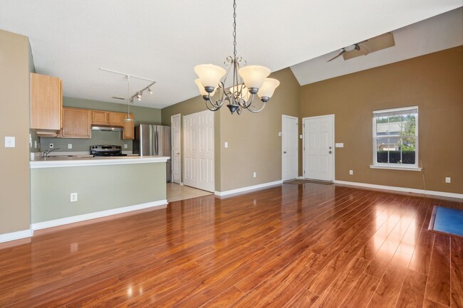 Building Photo - Available Now! 3-bedroom home with off str...