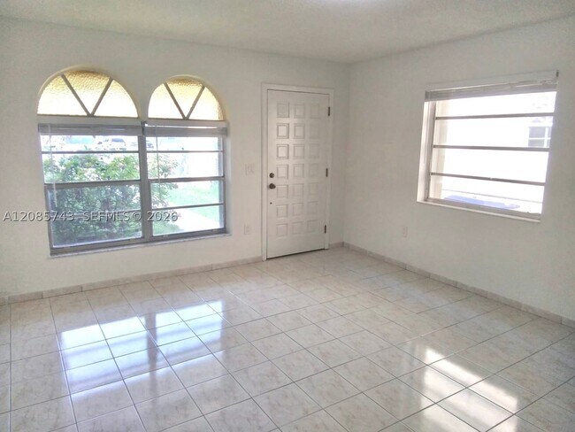 Foto del edificio - 3304 SW 23rd St