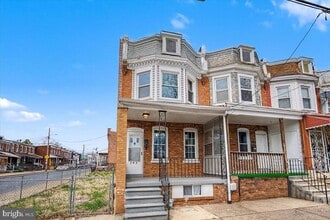 Building Photo - 203 N Dupont St