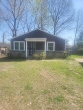 Building Photo - 3690 Ford Rd