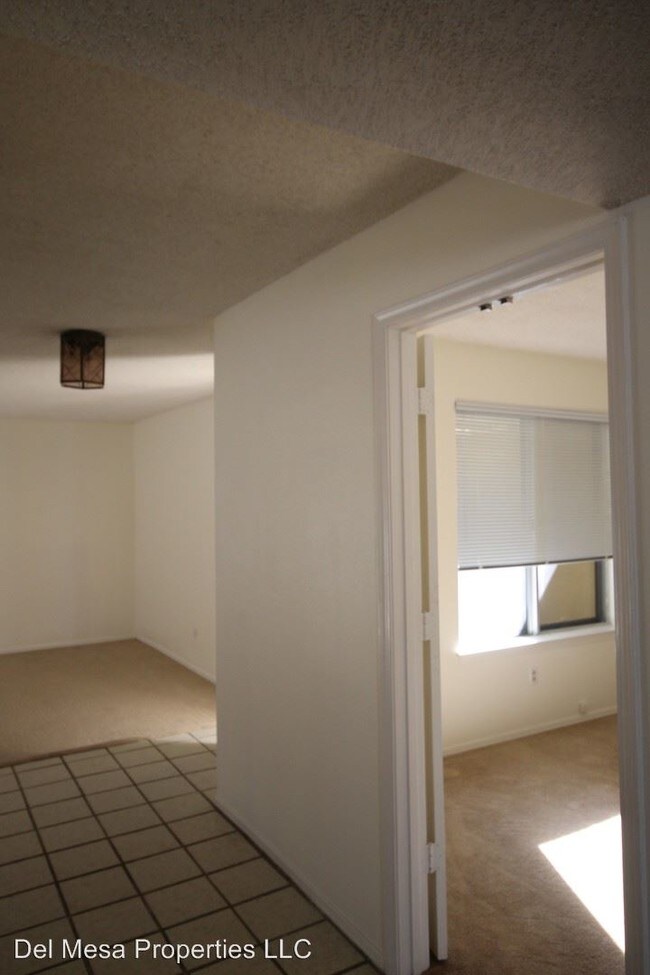 Foto del edificio - 4 br, 2 bath House - 6925 Vivian NE