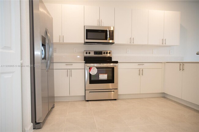 Foto del edificio - 2709 SE 10th St