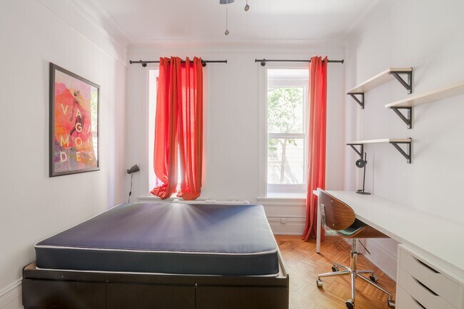 Photo du bâtiment - 1245 Rue St Marc