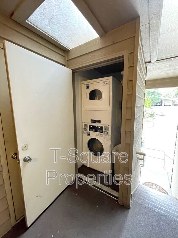 Foto del edificio - 2720 204th St SW