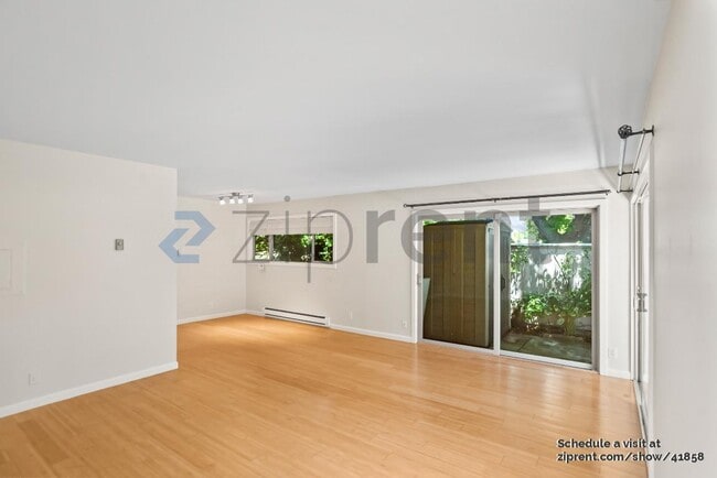 Foto del edificio - 500 W Middlefield Rd