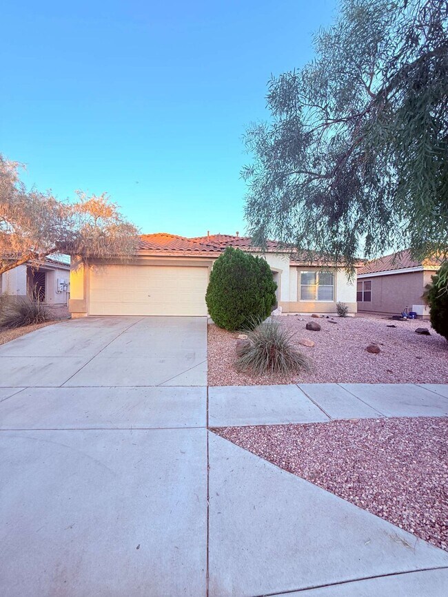 Foto del edificio - 26807 N 31st Dr