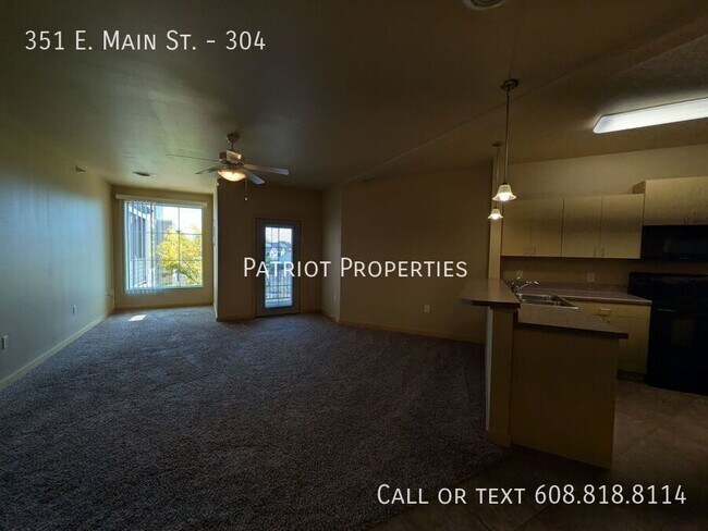 Foto del edificio - 351 E Main St