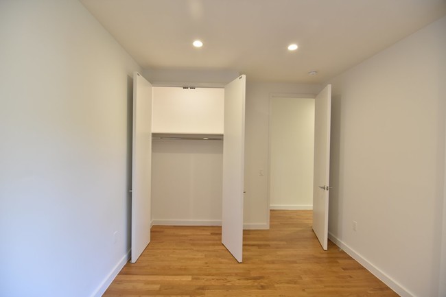 Building Photo - 3971 Gouverneur Ave