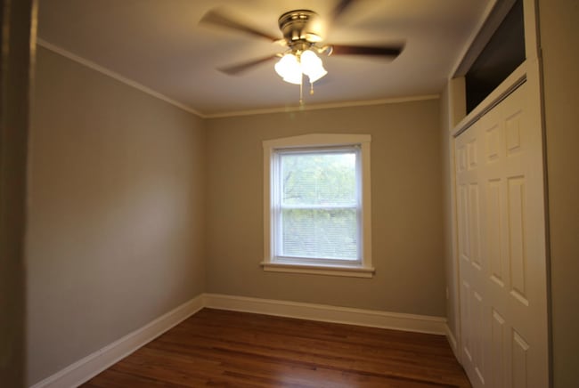Bedroom 1 - 4402 W Belden St
