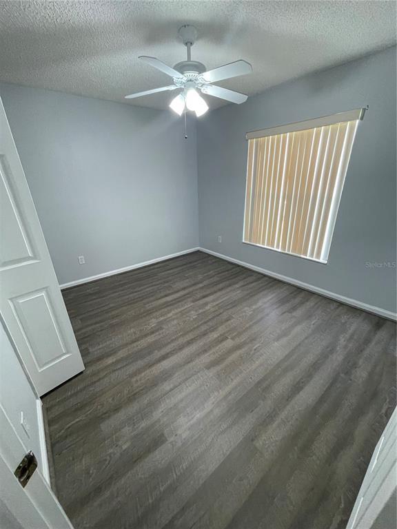 Foto del edificio - 606 Regency Way