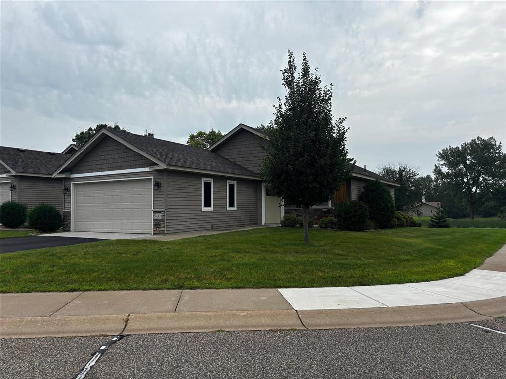 Foto principal - 4001 Iris Ct