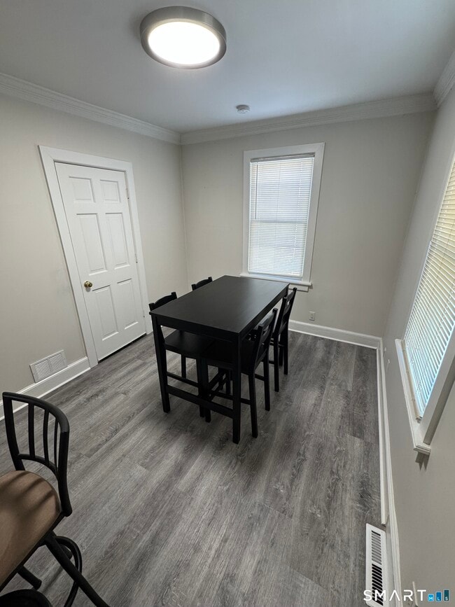 Foto del edificio - 67 Hanford Ave