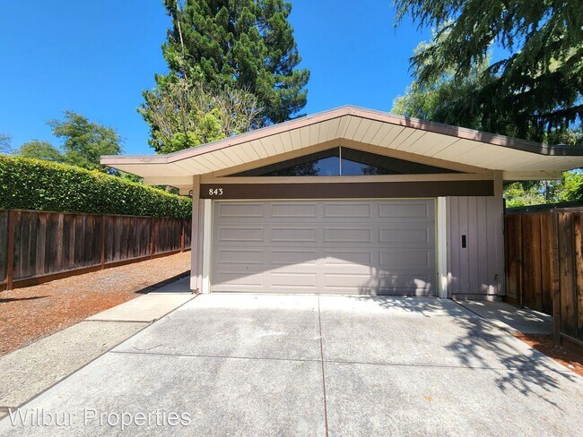 Building Photo - 4 br, 2 bath House - 843 Marshall Drive