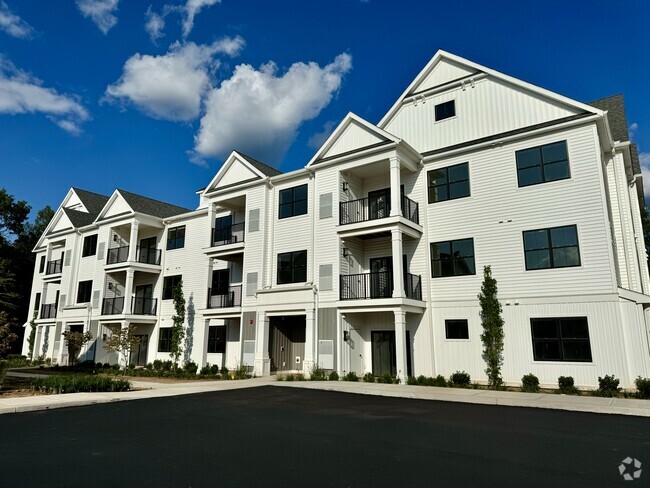 Building Photo - Riverpointe Cheshire