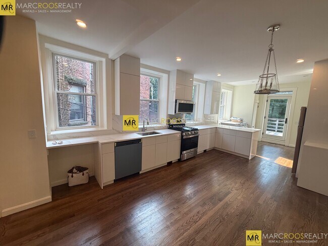 Foto del edificio - 1726 Beacon St