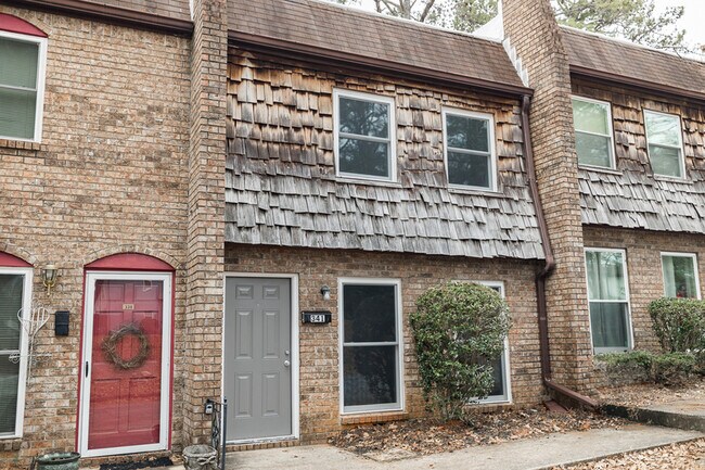 Foto del edificio - 341 Chalfont Drive - 1