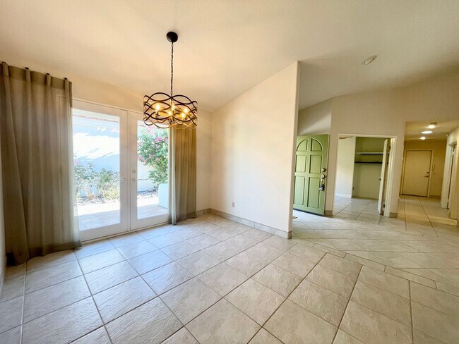 Foto del edificio - AVAILABLE NOW! 3 Bedroom 2 Bathroom Single...