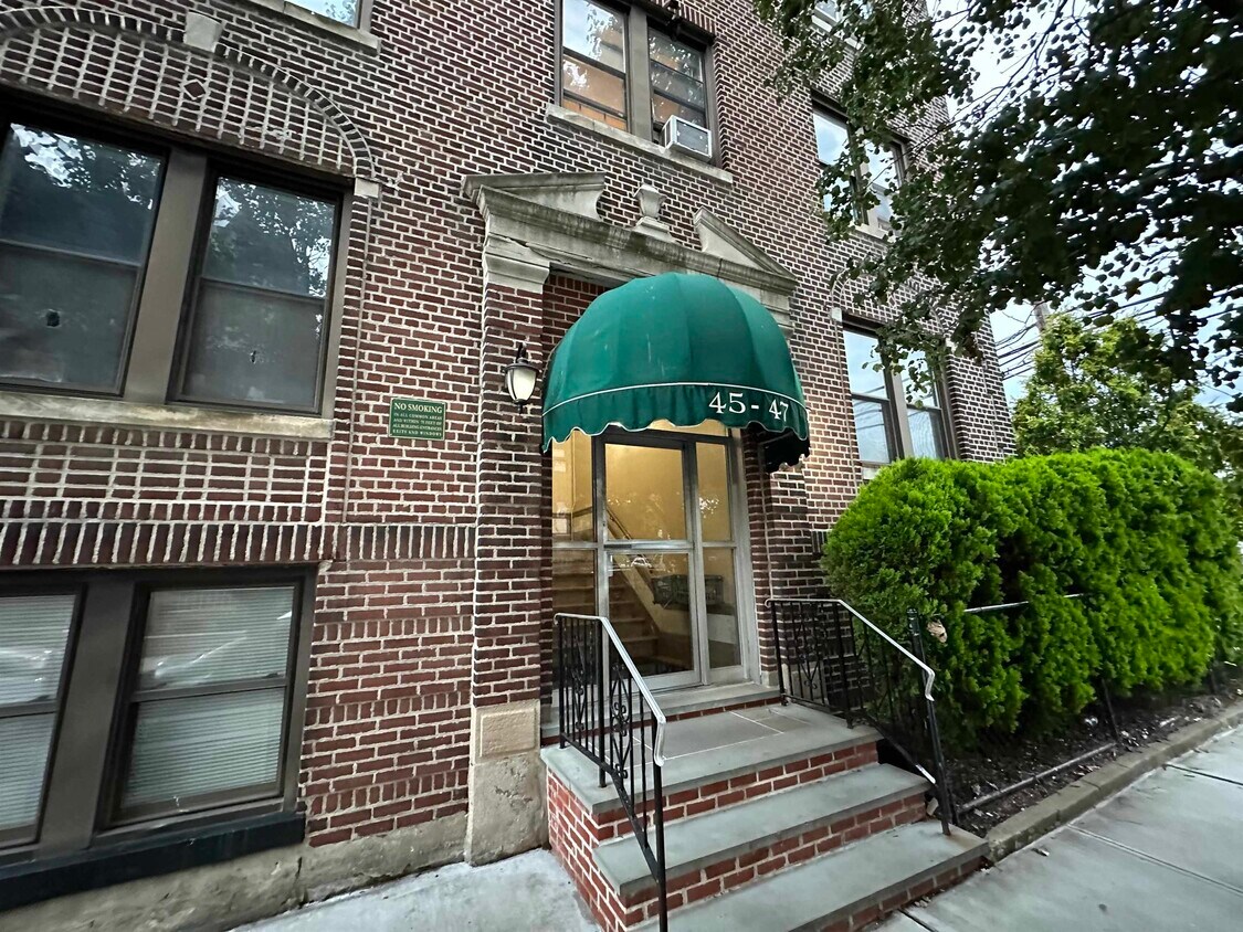 Primary Photo - 45-47-47 Kelly Pkwy