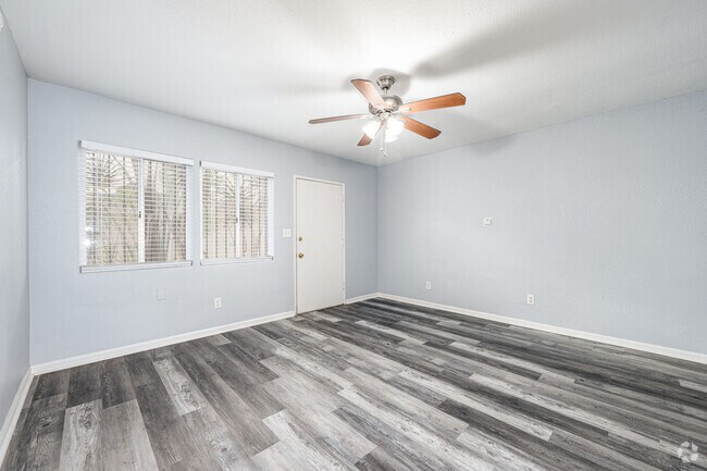 Estudio - 380 pies cuadrados - Dormitorio - 11440 Old River School Rd