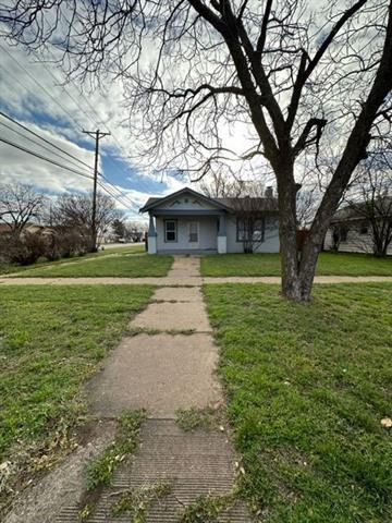 Building Photo - 1141 Cedar St