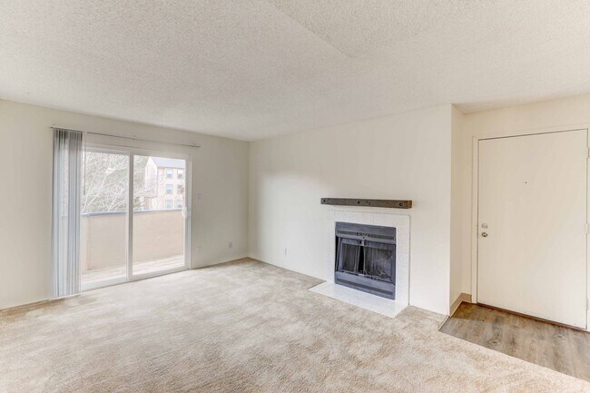 Interior Photo - Americana Lakewood Apartments