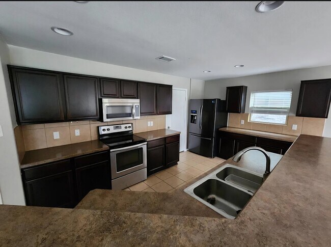 Foto del edificio - 5420 Shady Springs Trail