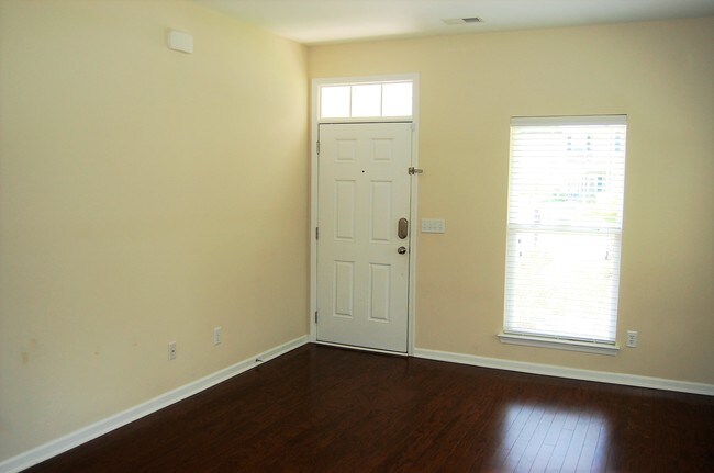 Building Photo - 354 Drayton Pl Dr